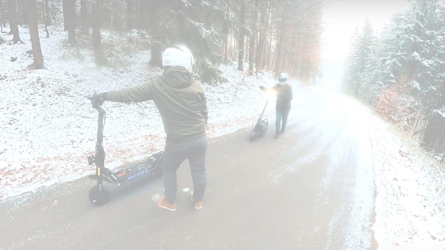 Jak si vedly elektrokoloběžky v extrémních podmínkách na Lysé hoře?
